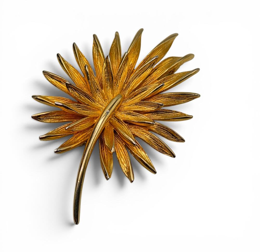 Vintage Textured Gold Tone Starburst Flower Brooch 3" Mid Century